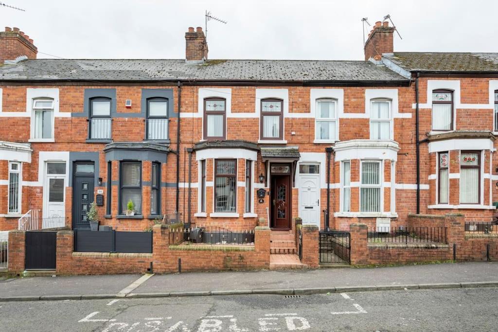 Central Belfast Town House ภายนอก รูปภาพ