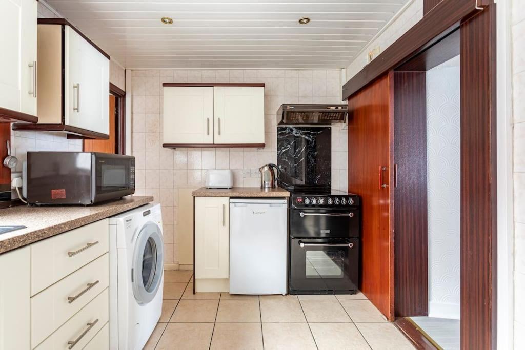Central Belfast Town House ภายนอก รูปภาพ